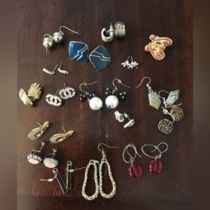 Various Earring Bundle (15)